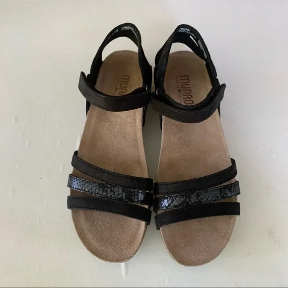 Munro Women’s Summer Black Leather Low Heel Sandals Shoes US 7.5 SS Narrow Width - Picture 3 of 10